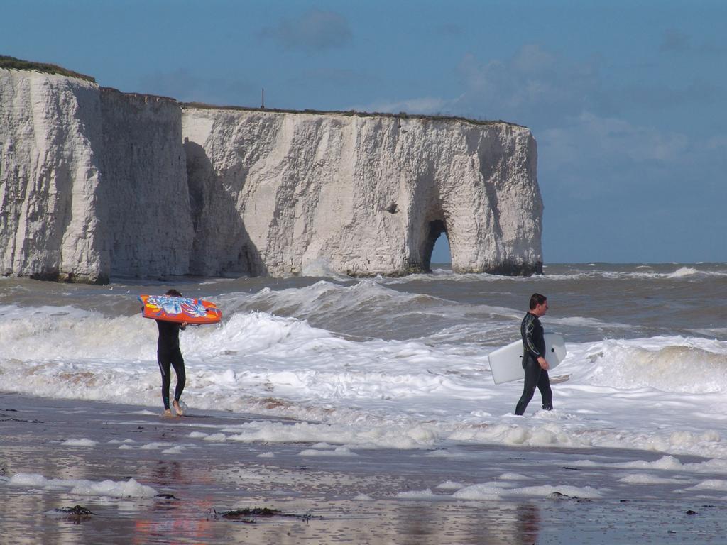 Broadstairs Beach Holiday Apartments - Direct Accessibility To Kingsgate Bay - With A Parking Space Exterior photo