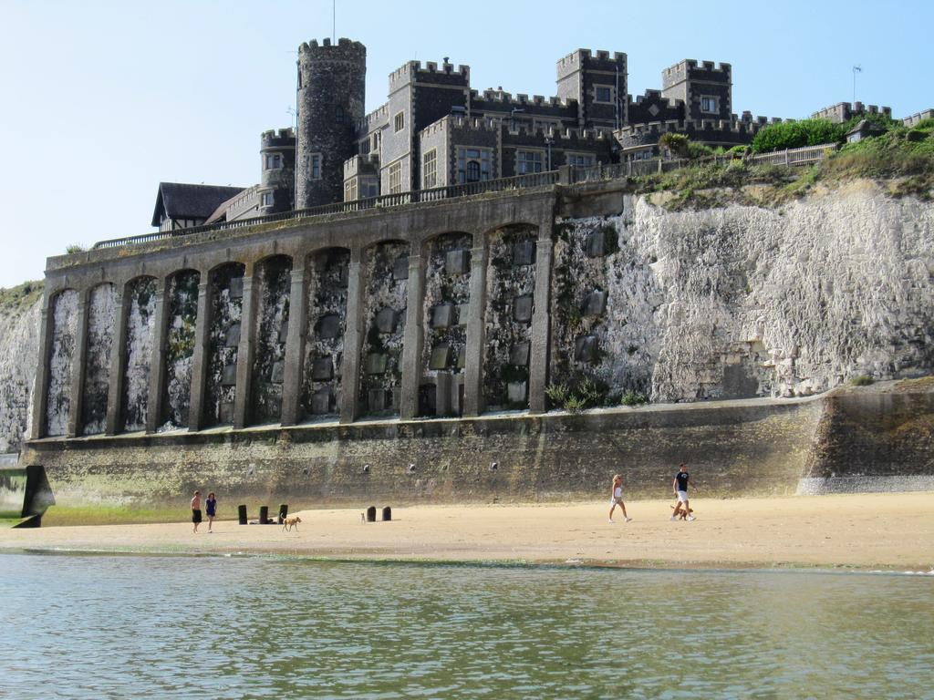 Broadstairs Beach Holiday Apartments - Direct Accessibility To Kingsgate Bay - With A Parking Space Exterior photo